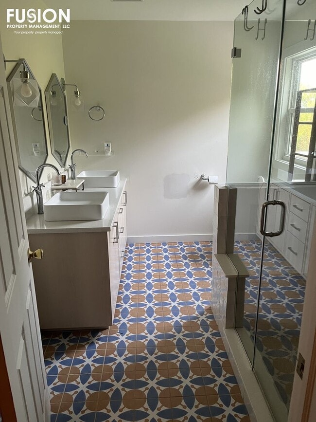 Building Photo - Beautiful Mountain Crest Home for Rent in Williston, Vermont