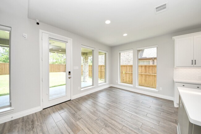 Building Photo - 28045 Woodland Bend Way