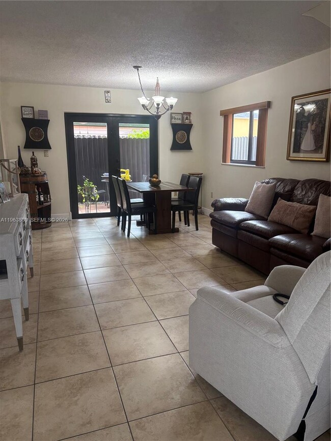 Building Photo - 2334 W 62nd St