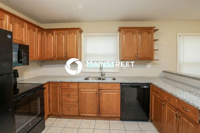 Building Photo - 3 Bedroom Pet-Friendly Home in Kansas City, MO with Main Street Renewal