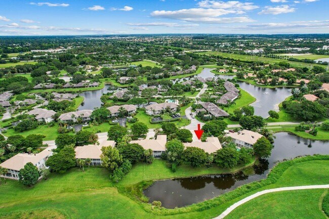 Building Photo - 11839 Pebblewood Dr