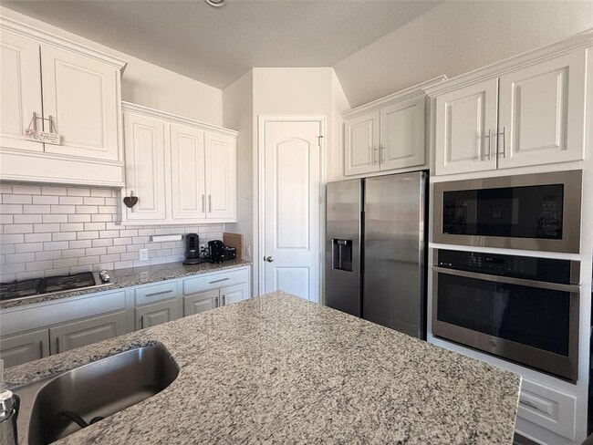 Building Photo - 156 Santa Maria St