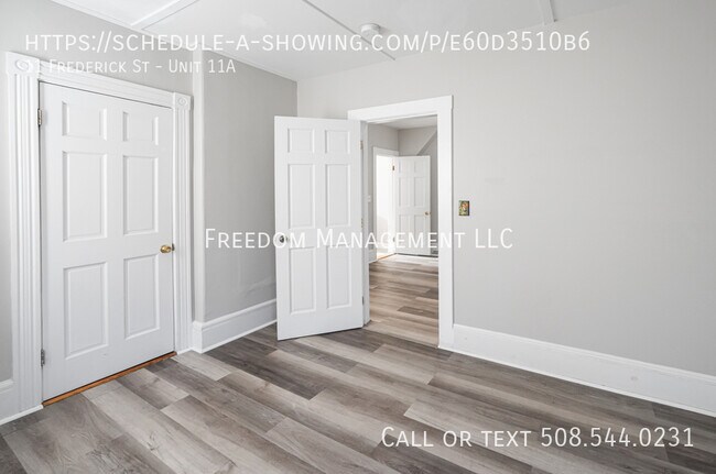 Building Photo - 11 Frederick St