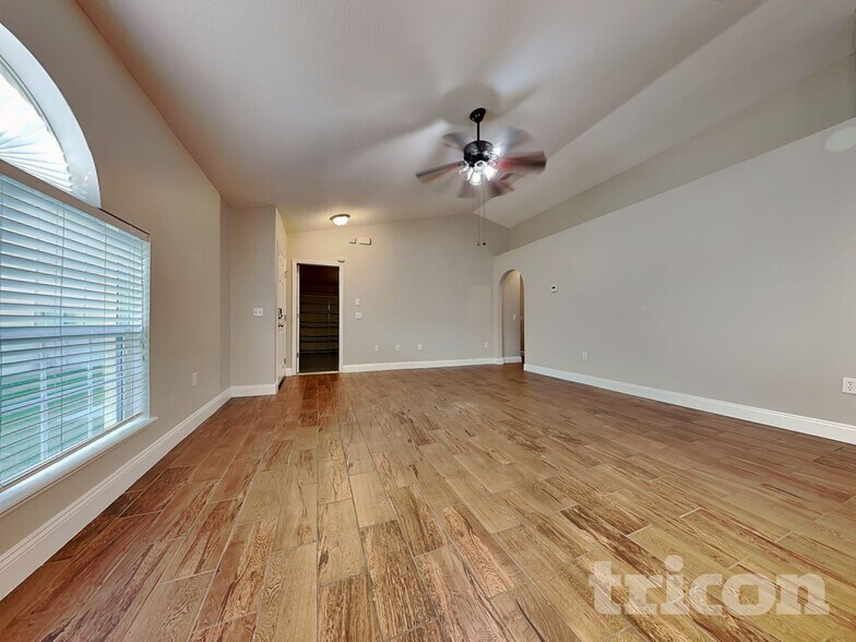 Building Photo - 13235 Waterford Castle Dr