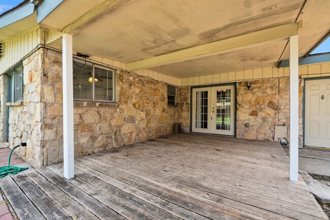 Building Photo - 417 E Lindbergh Blvd