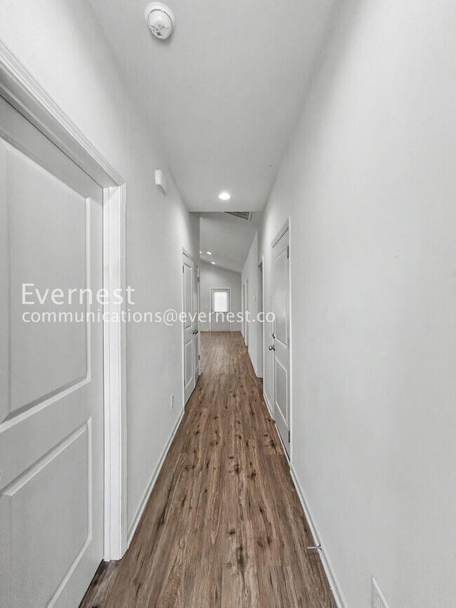 Building Photo - 10828 Mt Holly Rd