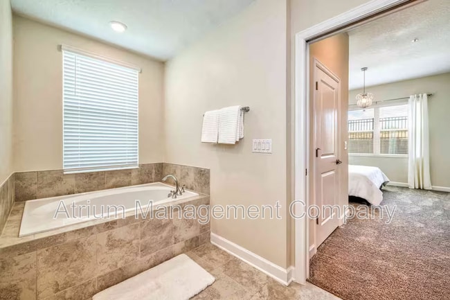 Building Photo - 631 Ocean Course Ave