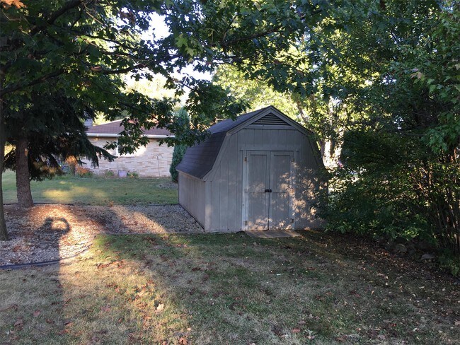 Building Photo - 2100 Kay Marie Rd