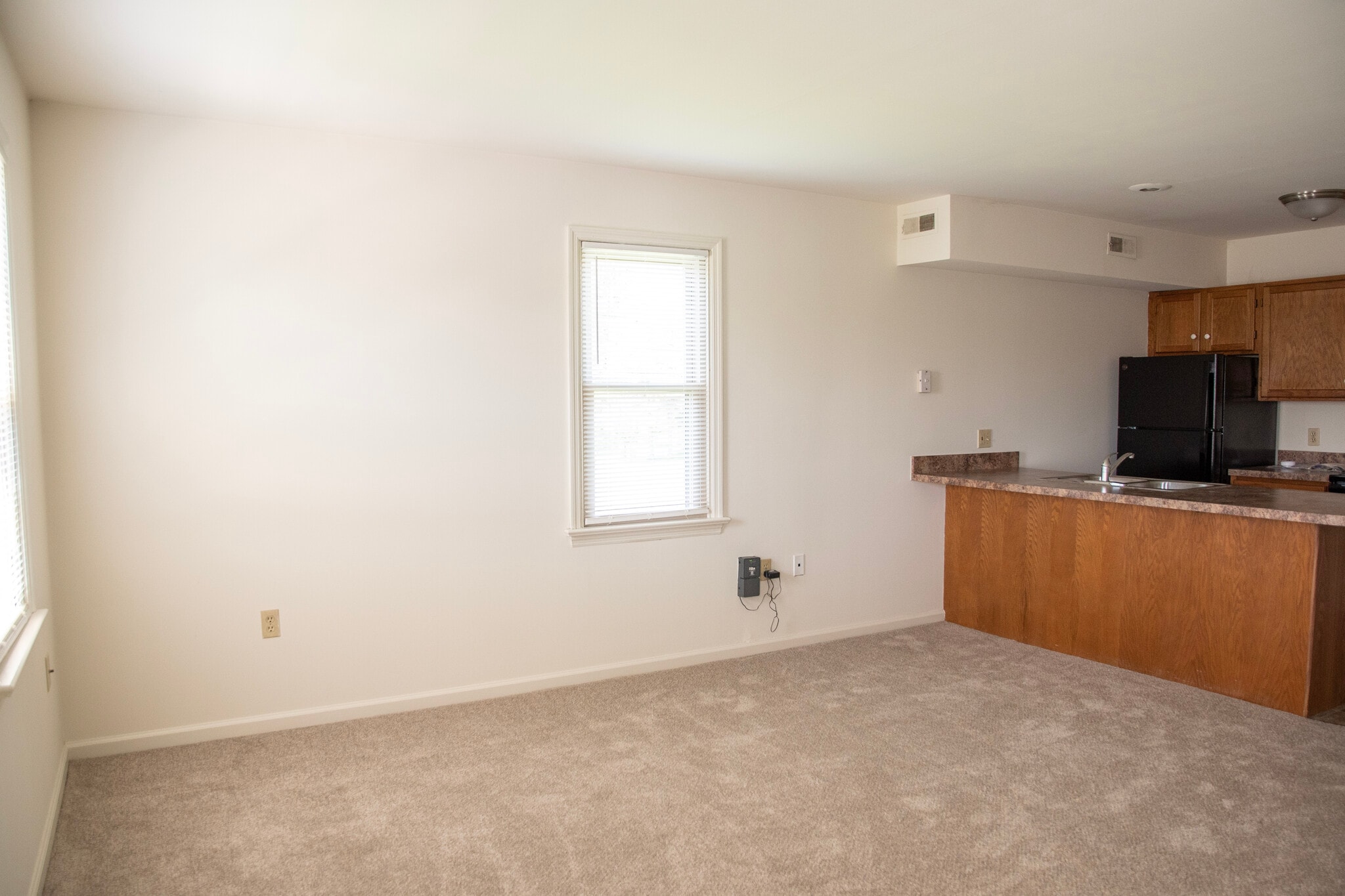 Building Photo - 717 Brunnerville Rd