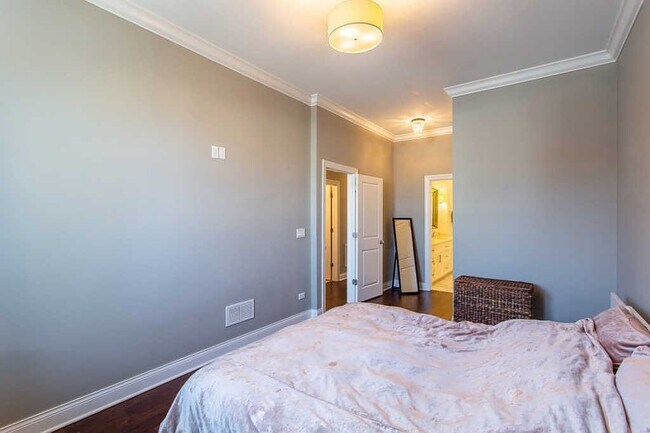 Building Photo - 1845 S State St