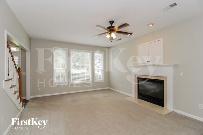 Building Photo - 27 Forest Point