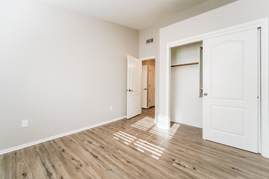 Building Photo - 6821 W Copperwood Way