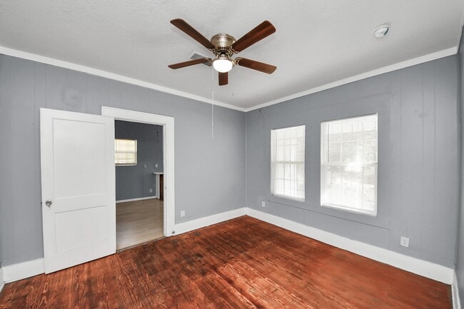 Building Photo - 3319 Holman St