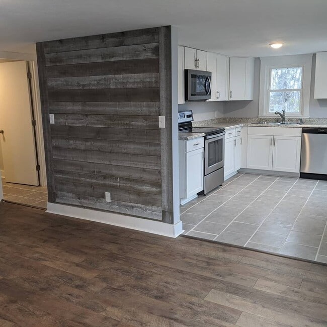 Building Photo - Charming Renovated 2 Bedroom Home in Gallatin