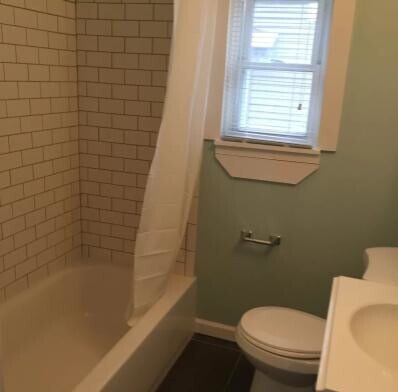 Building Photo - Seward