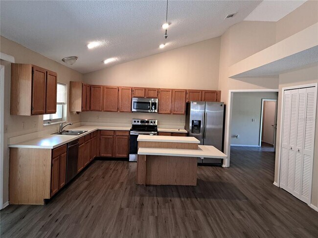 Building Photo - 7481 Bordwine Dr