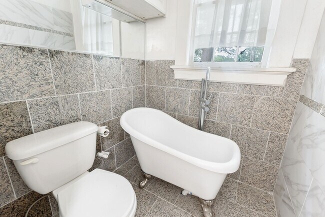 Building Photo - View of Columbus Country Club Golf Course,...