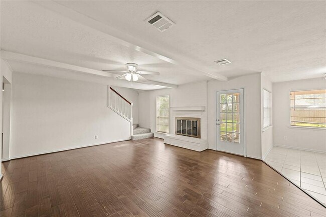 Building Photo - 14110 Saddlebend Dr