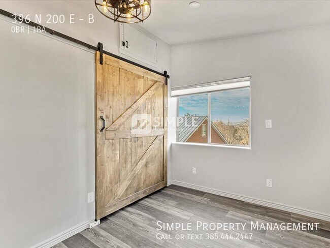 Building Photo - 396 N 200 E