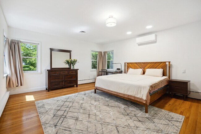 Building Photo - 28 Paddington Rd