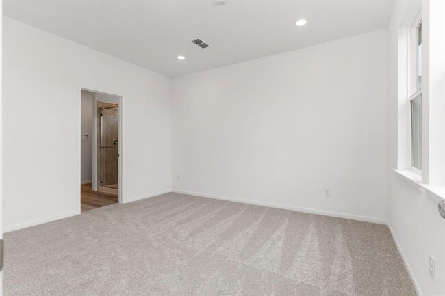 Building Photo - 2723 Serene Palace Ct