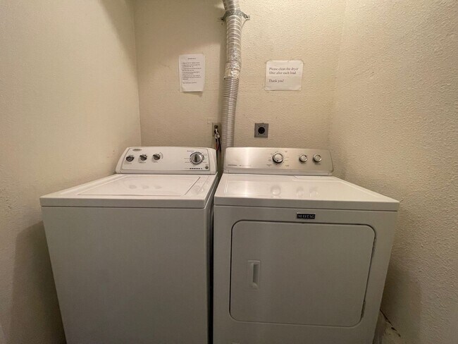 Building Photo - Newly Renovated Upper Unit – Bright 3BD / 1.5BA