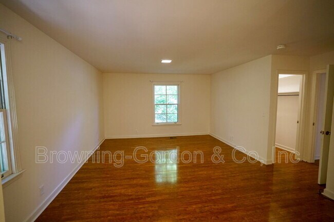 Building Photo - 5345 Green Valley Ct