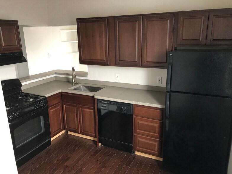 New Kitchen - Concrete Countertops, Dishwasher, Gas Range+Oven, Disposal - 845 N 23rd St