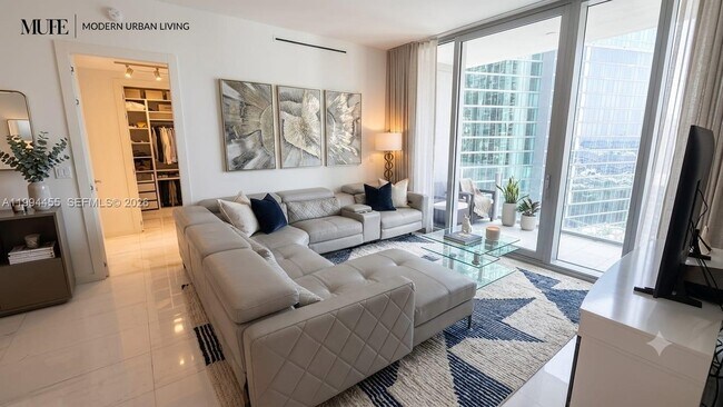 Building Photo - 300 Biscayne Blvd Way