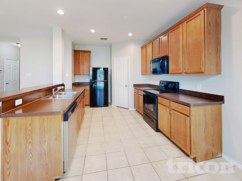 Building Photo - 2809 Thistlewood Dr