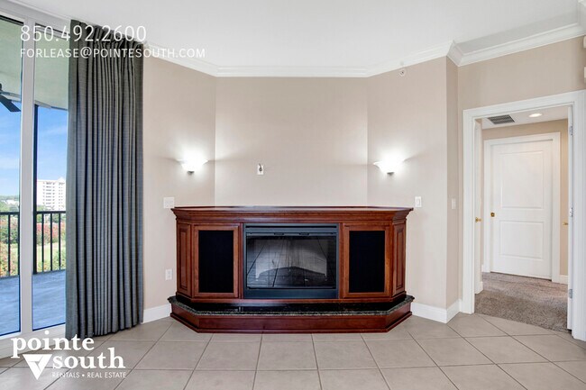 Building Photo - 608 Lost 701C