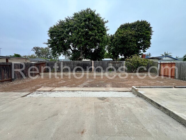 Building Photo - 10455 Glenellen Ave