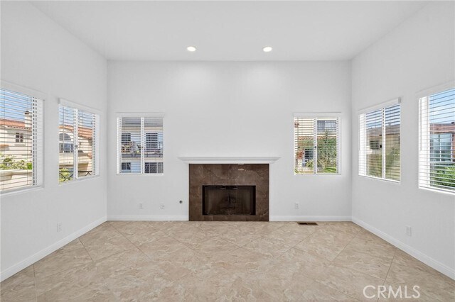 Building Photo - 849 Loma Dr
