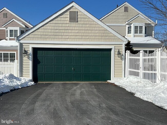 Building Photo - 616 Yardley Ln