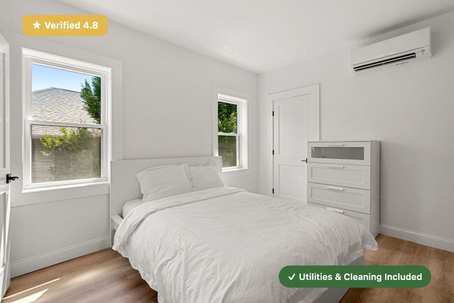 Building Photo - RoostUp Furnished Private Bedroom with Private Ensuite Bath in East Somerville!