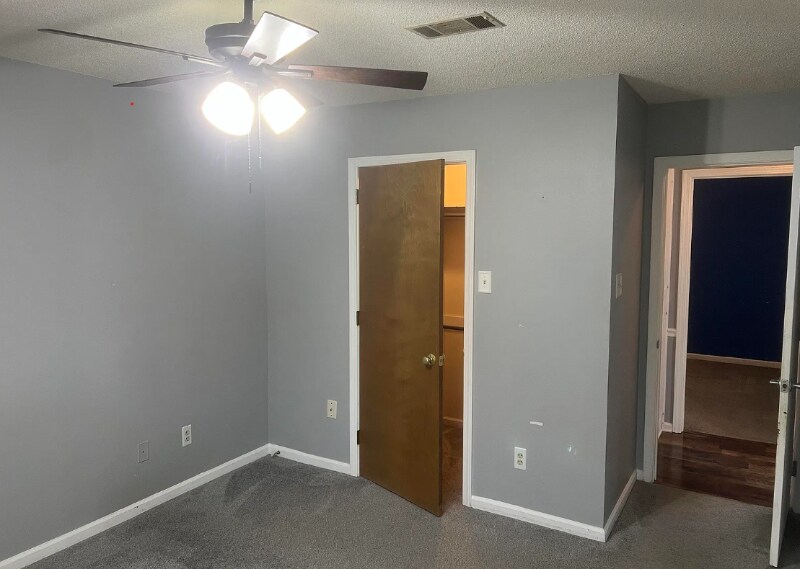 Building Photo - 8 Bridgestone Dr