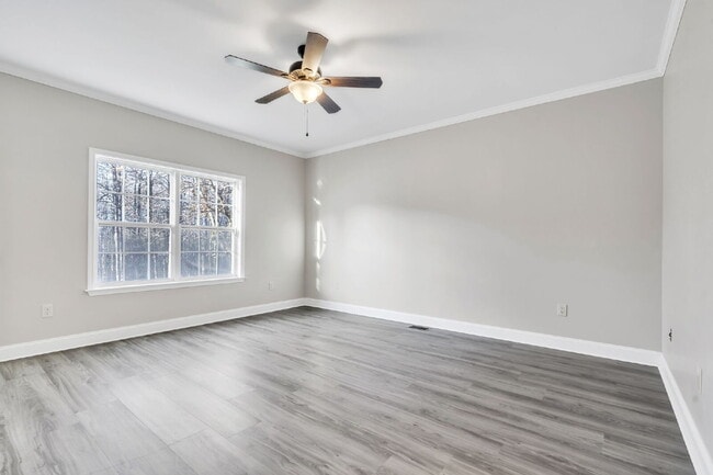 Building Photo - Beautiful 3BR/2BA in Travelers Rest with Granite Kitchen & Cozy Fireplace $2100/mo rent**