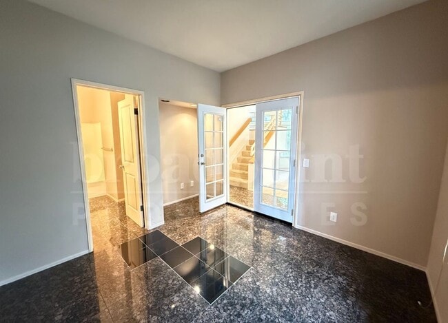 Building Photo - 12640 Springbrook Dr