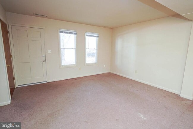 Building Photo - 738 Hemlock St