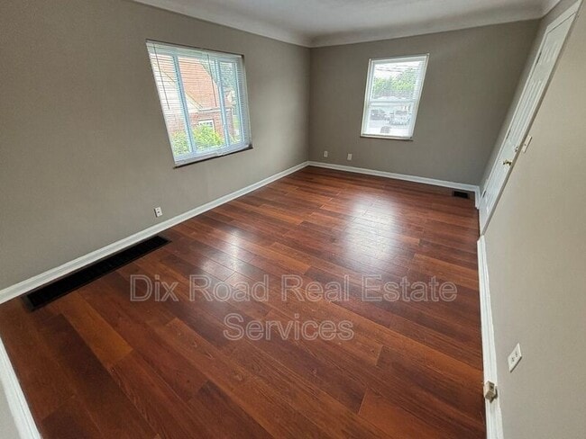 Building Photo - 3330 Van Zandt Dr