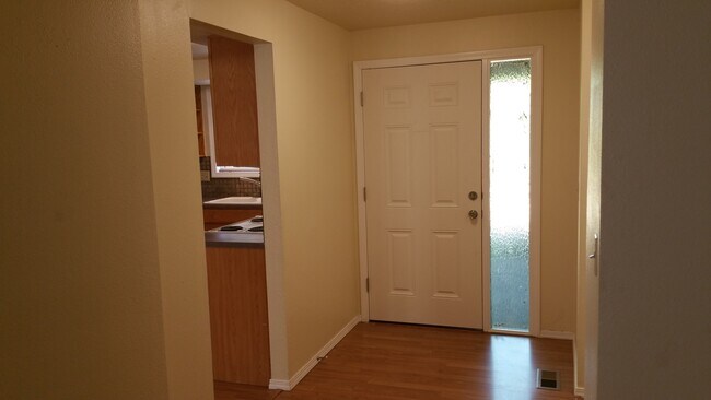 Building Photo - 3617 Silverstone Dr NE