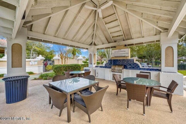 Building Photo - 420 Timberwalk Ct