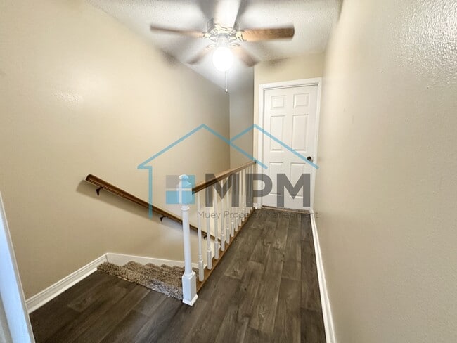 Building Photo - 1804 Woodhaven Dr