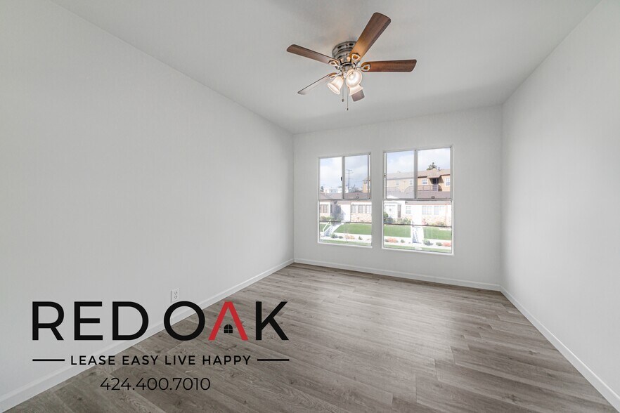 Building Photo - 3334 W 83rd St