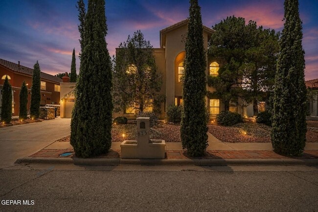 Building Photo - 825 Dulce Tierra Dr