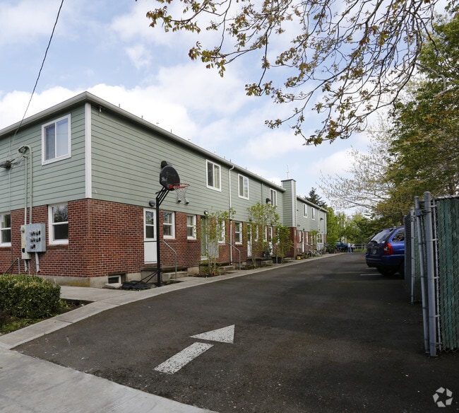 Building Photo - Cambridge Court Apartments