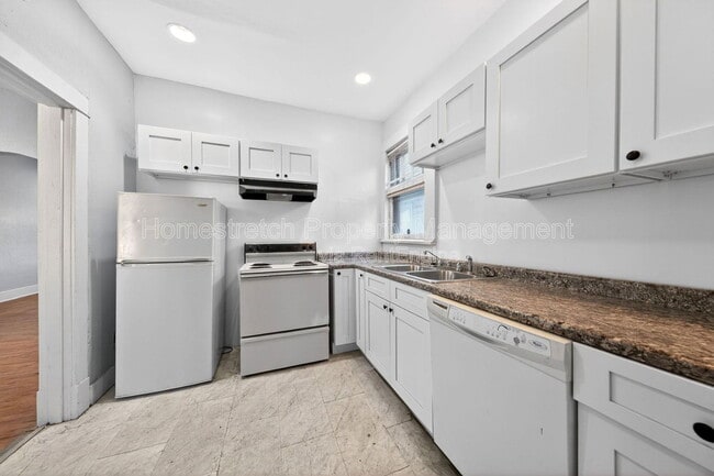 Building Photo - 4555 Ruskin Ave