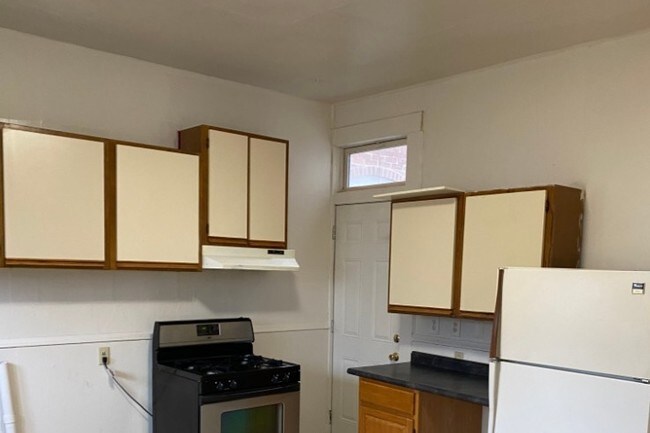 Building Photo - 415 N 11th St