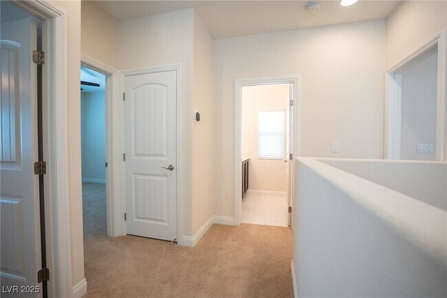 Building Photo - 9419 Sparkling Wing Ct