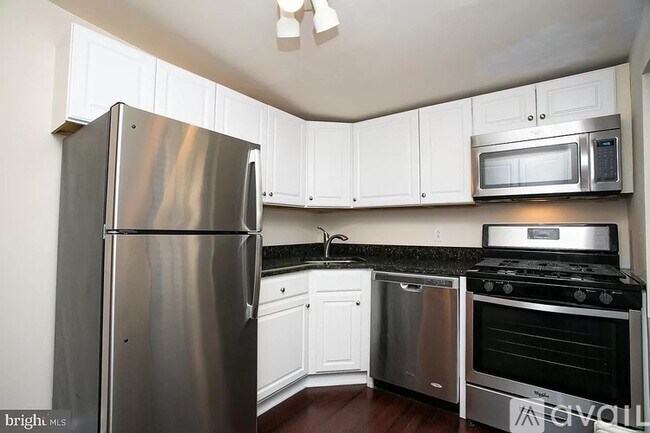 Building Photo - 126 Grape St